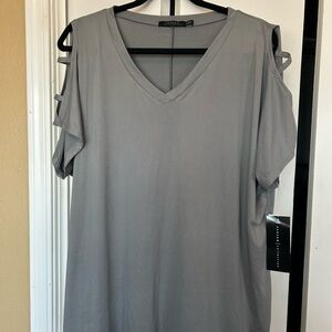 Ransom Gray Short Sleeve V-Neck Top NWT